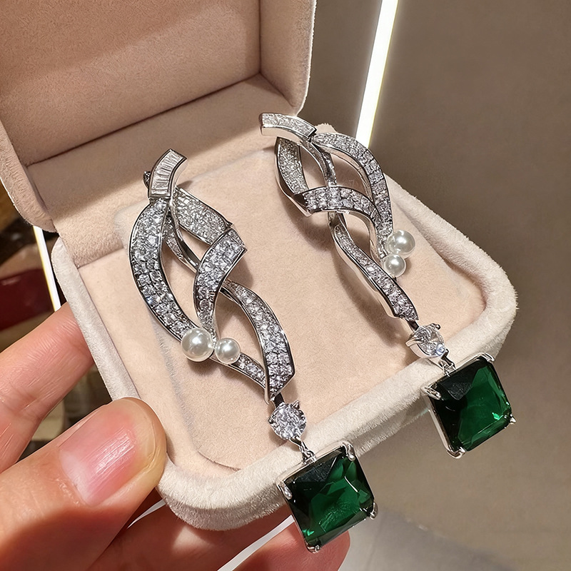Women'S Fashion Magazines - Retro Luxury Emerald Square Diamond Earrings